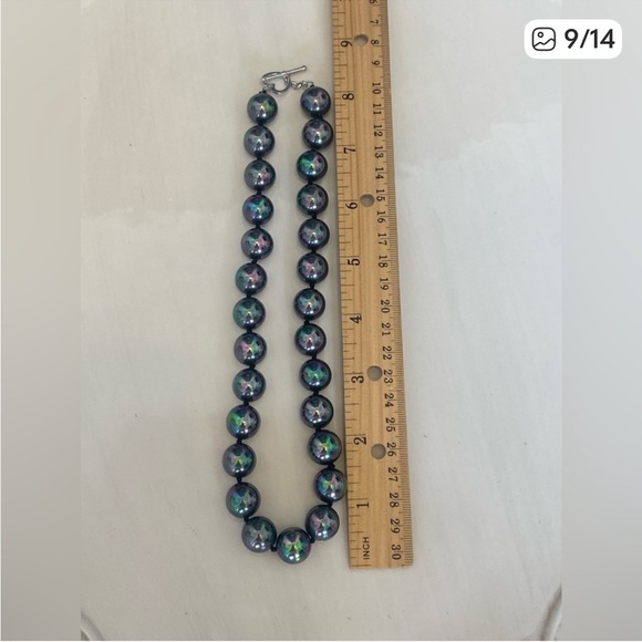 Majorica Faux Iridescent Pearl Necklace - Picture 4 of 6